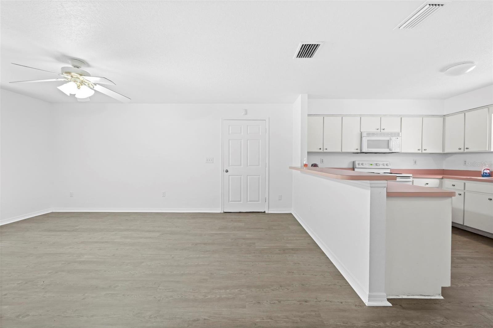 Image 10 of 40 For 37407 Branch Avenue