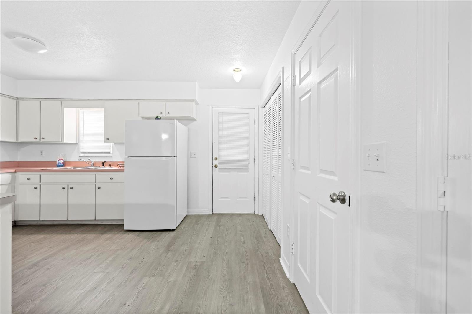 Image 13 of 40 For 37407 Branch Avenue