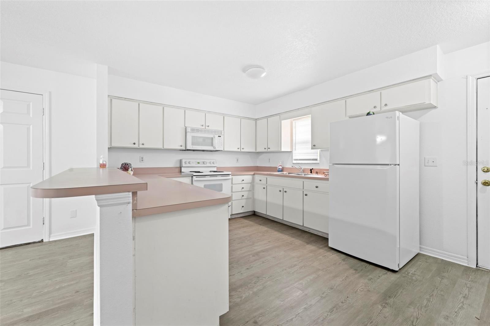 Image 14 of 40 For 37407 Branch Avenue