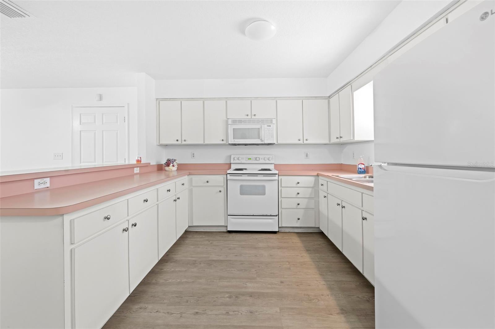 Image 15 of 40 For 37407 Branch Avenue