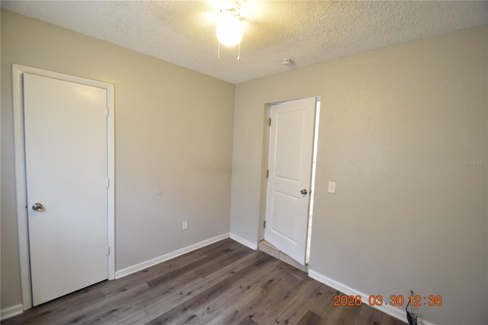 Image 18 of 39 For 2014 Linebaugh Avenue