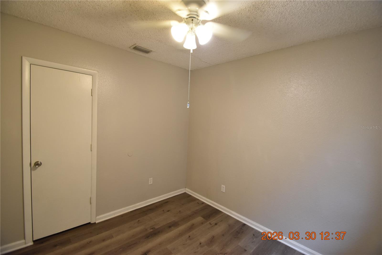 Image 23 of 39 For 2014 Linebaugh Avenue