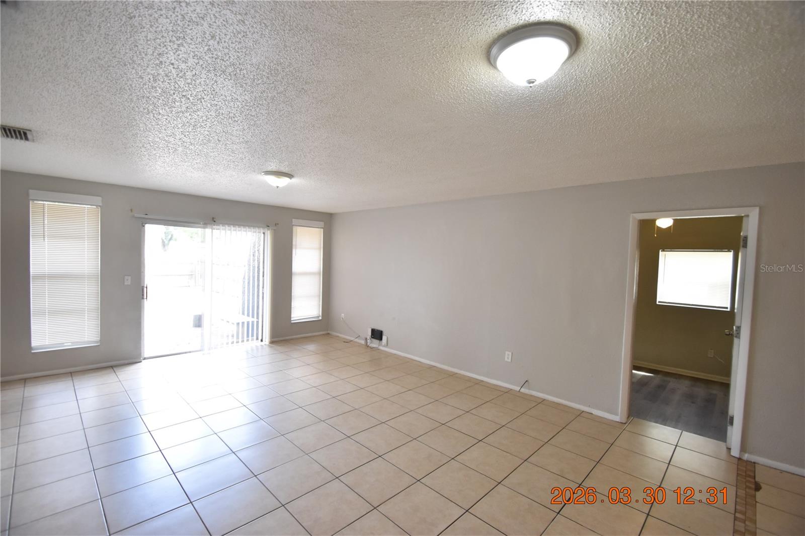 Image 3 of 39 For 2014 Linebaugh Avenue