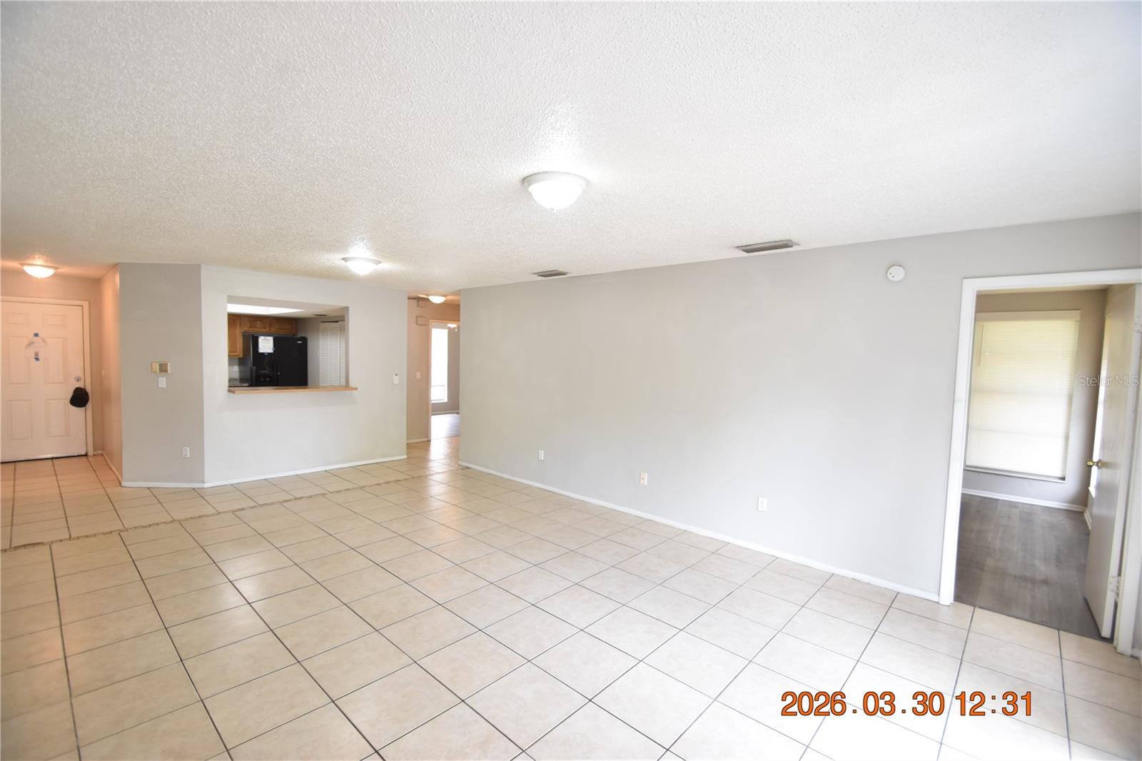 Image 5 of 39 For 2014 Linebaugh Avenue