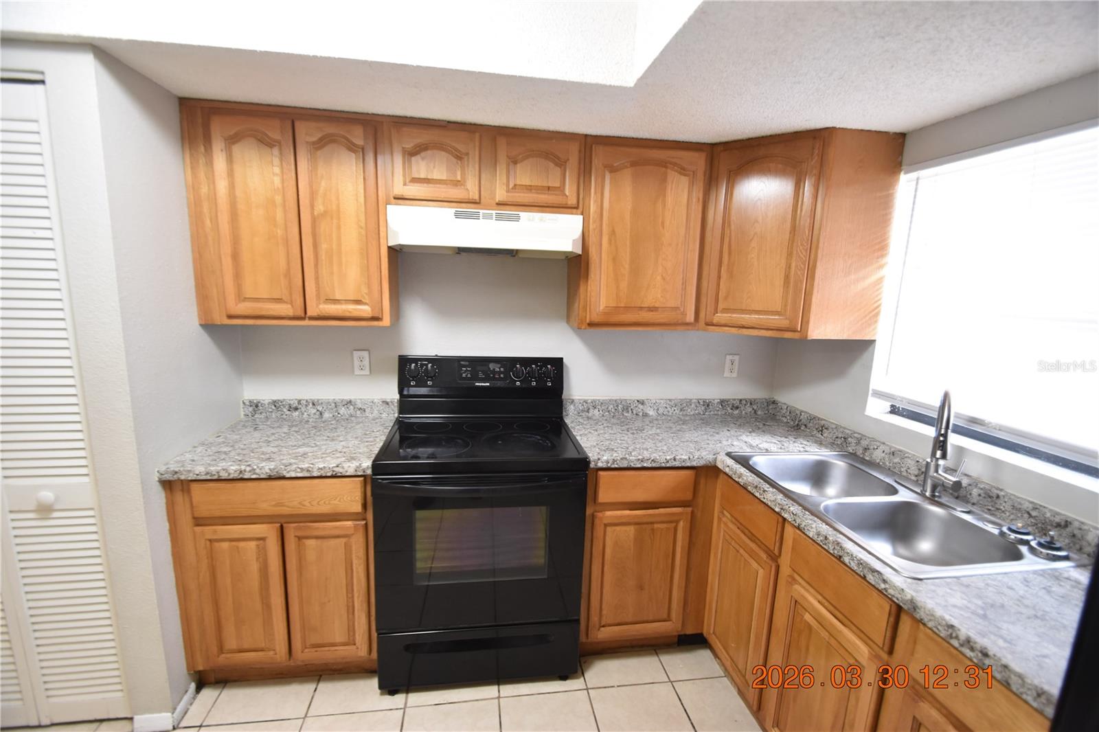 Image 9 of 39 For 2014 Linebaugh Avenue