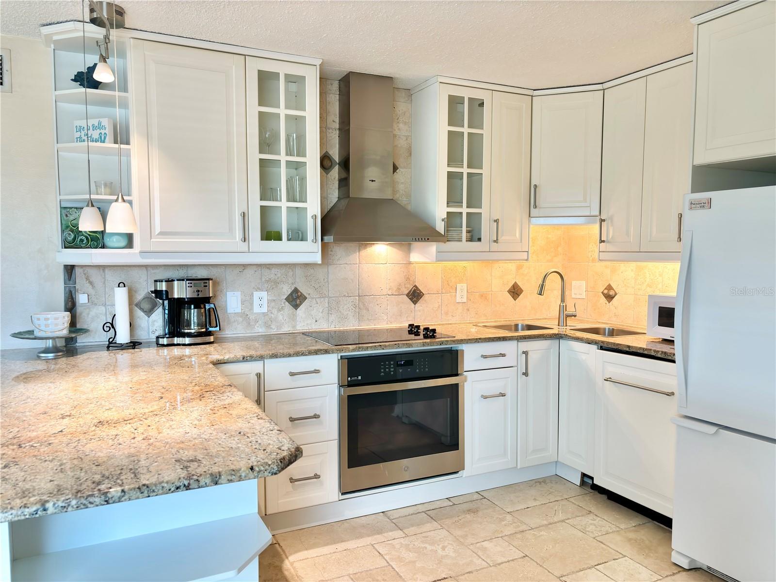 Image 6 of 17 For 18650 Gulf Boulevard 315