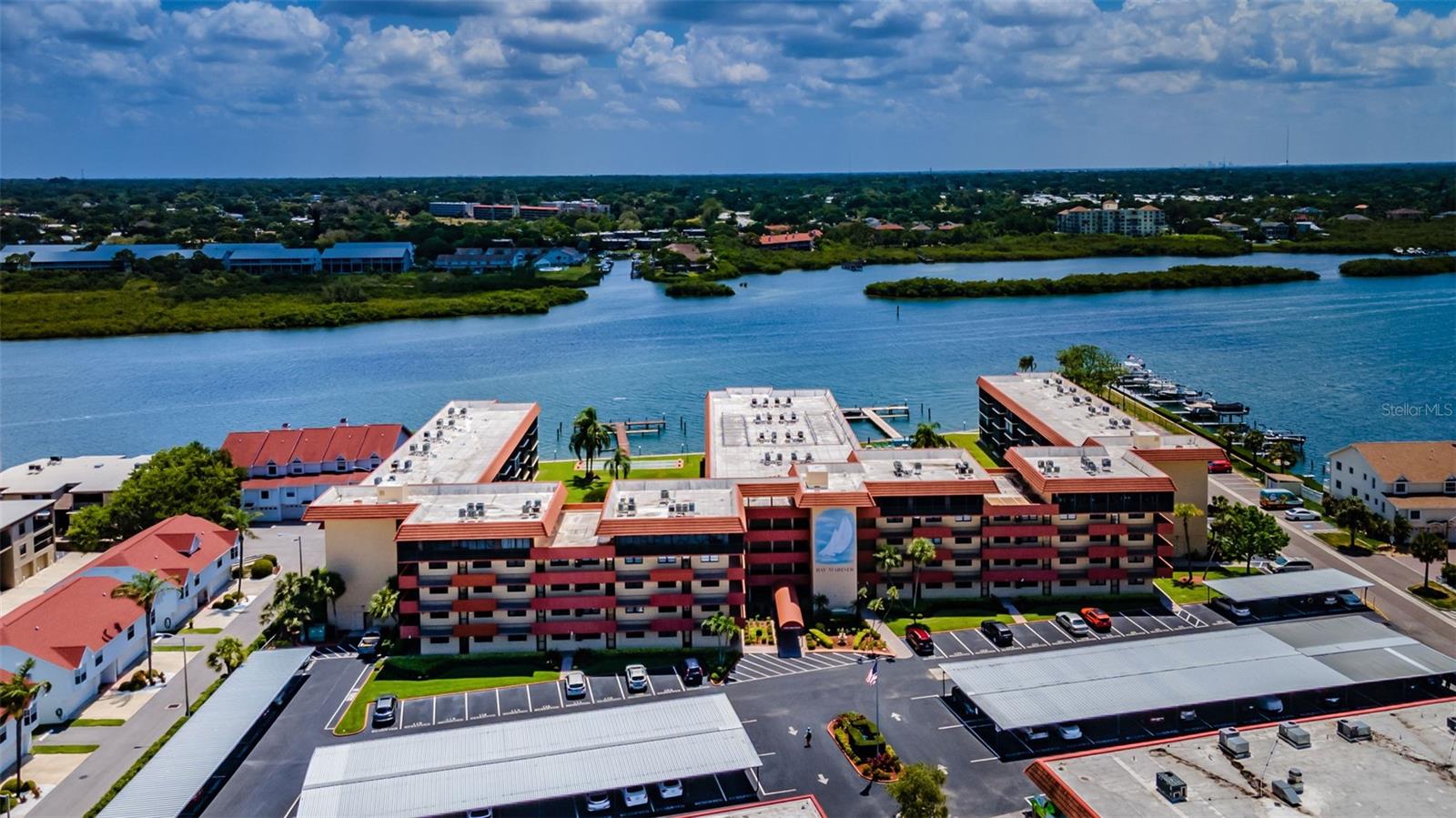 Image 10 of 24 For 19701 Gulf Boulevard 112