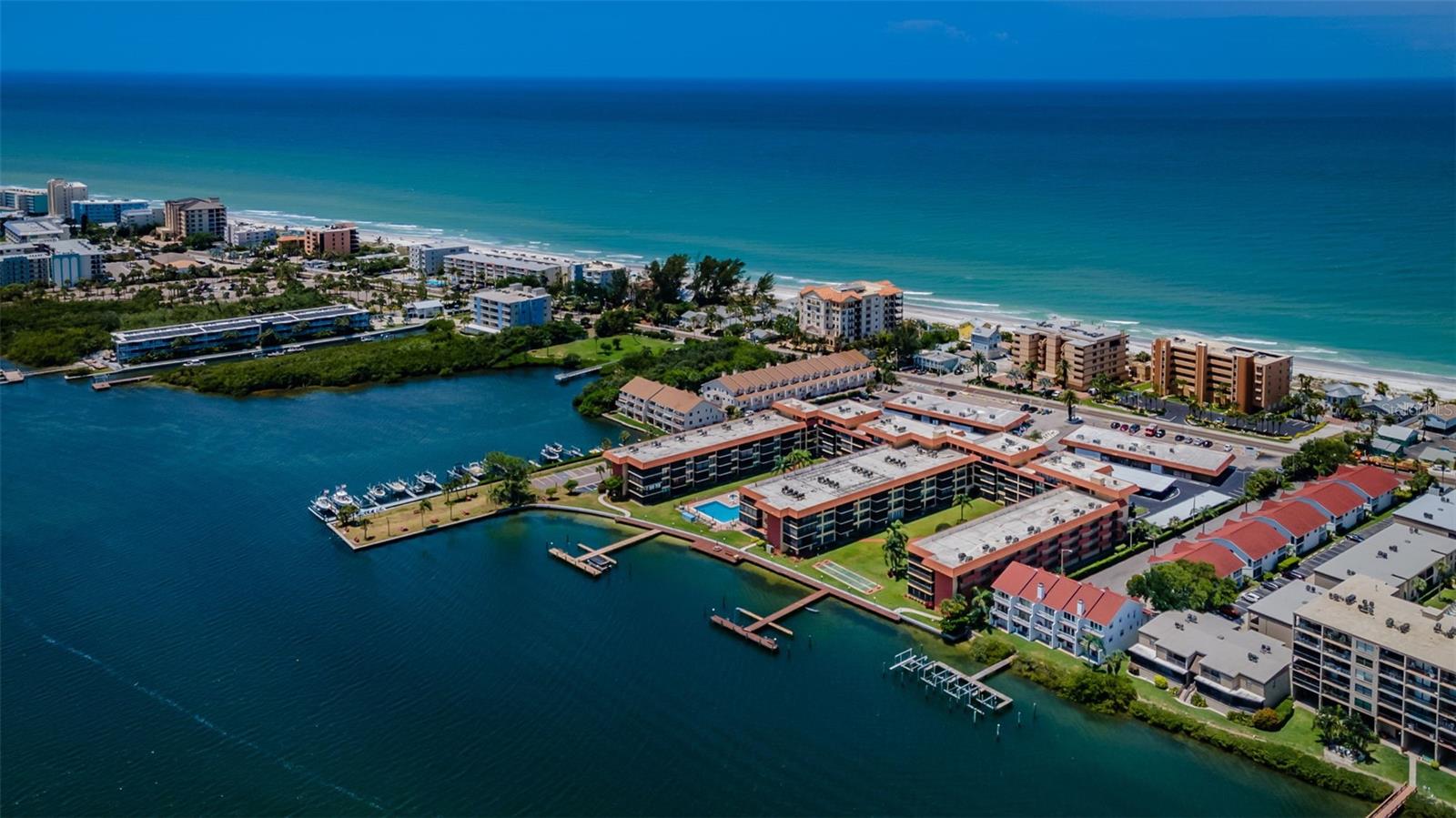 Image 23 of 24 For 19701 Gulf Boulevard 112