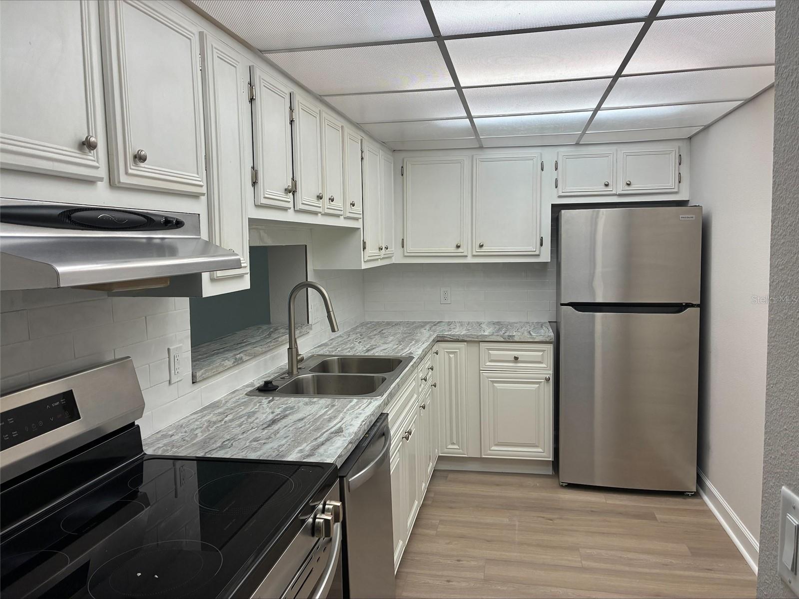 Image 3 of 24 For 19701 Gulf Boulevard 112