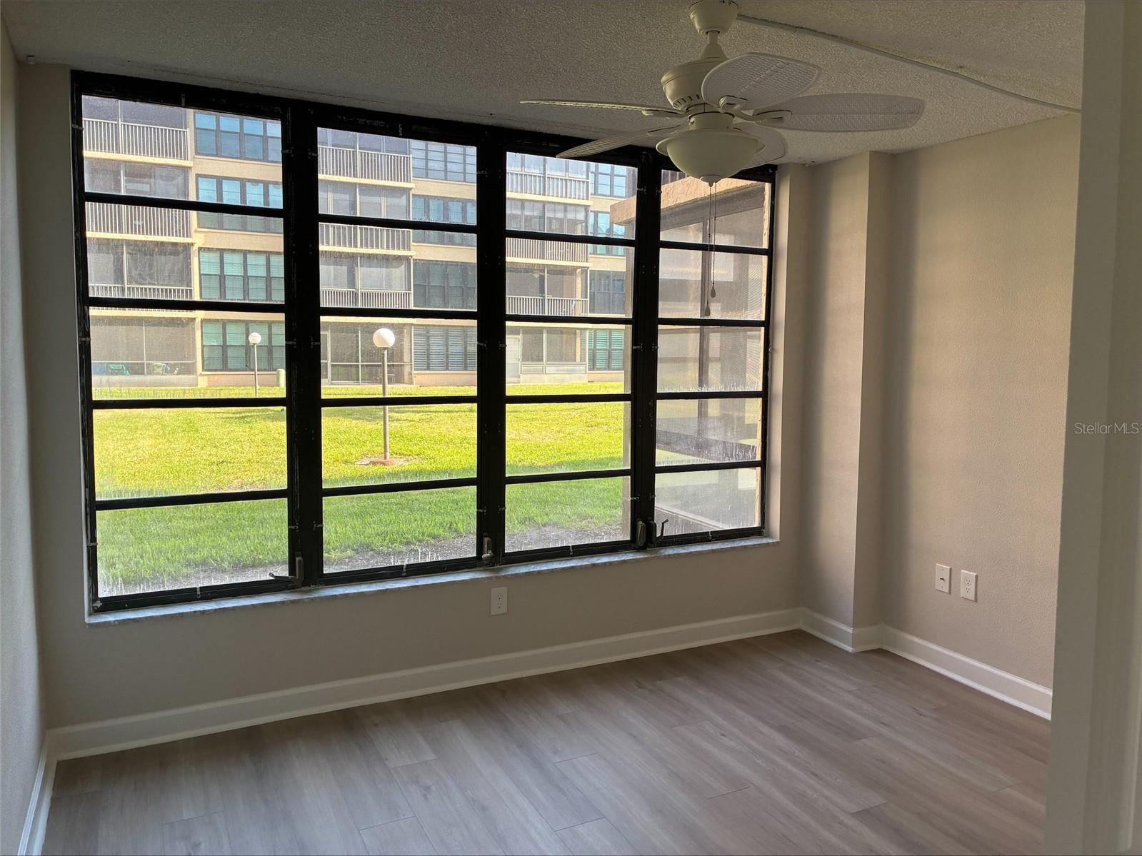 Image 7 of 24 For 19701 Gulf Boulevard 112