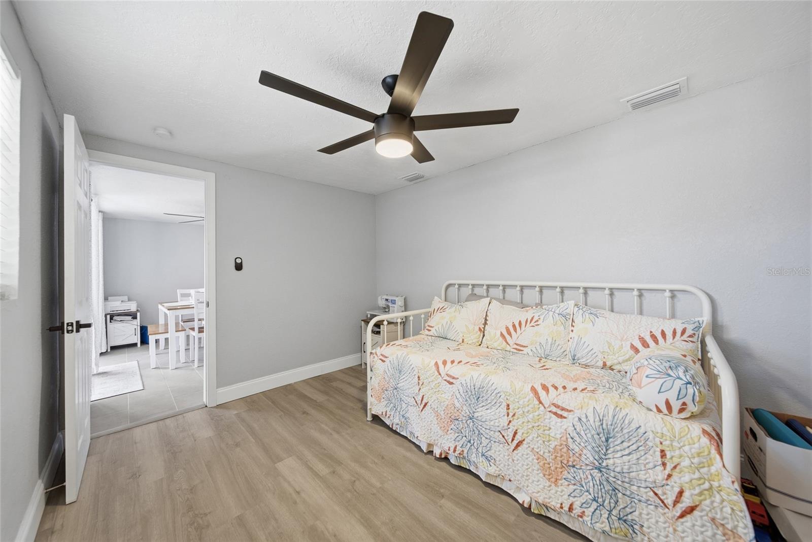 Image 19 of 28 For 1446 Weyford Lane