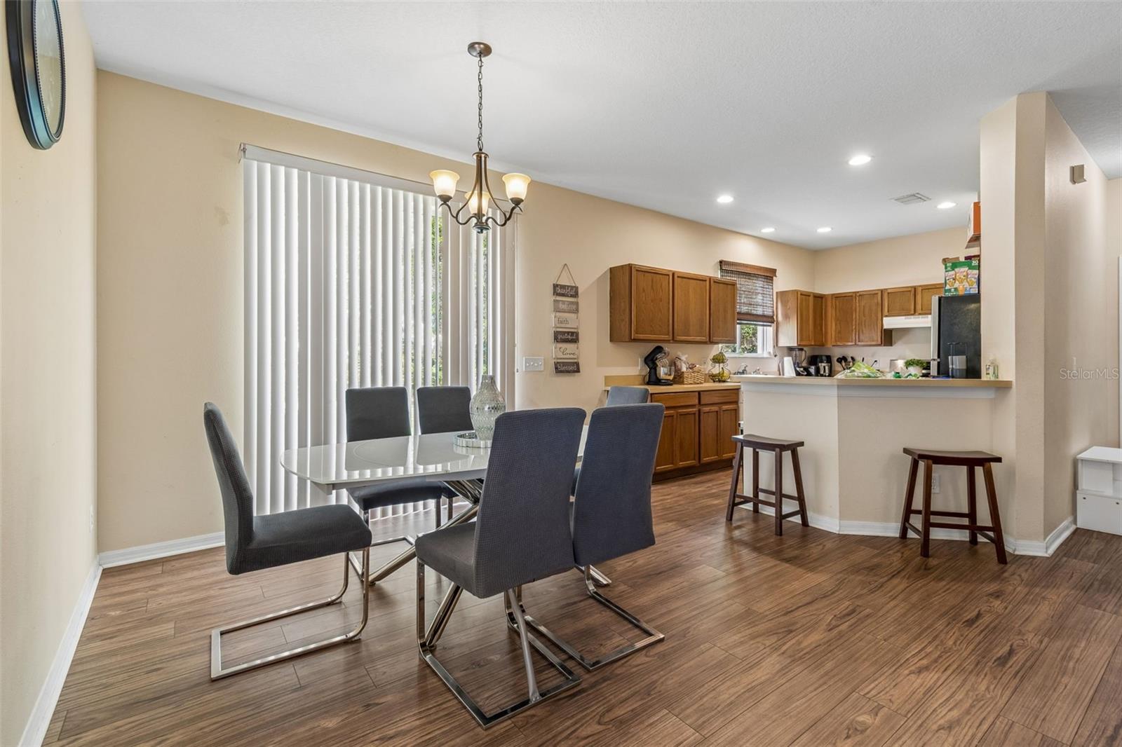 Image 10 of 57 For 2401 Silvermoss Drive