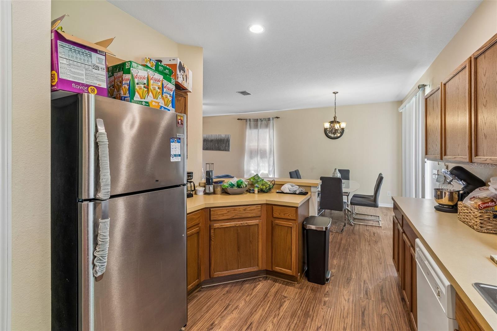 Image 16 of 57 For 2401 Silvermoss Drive