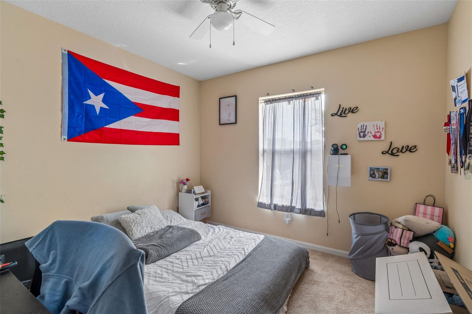 Image 27 of 57 For 2401 Silvermoss Drive