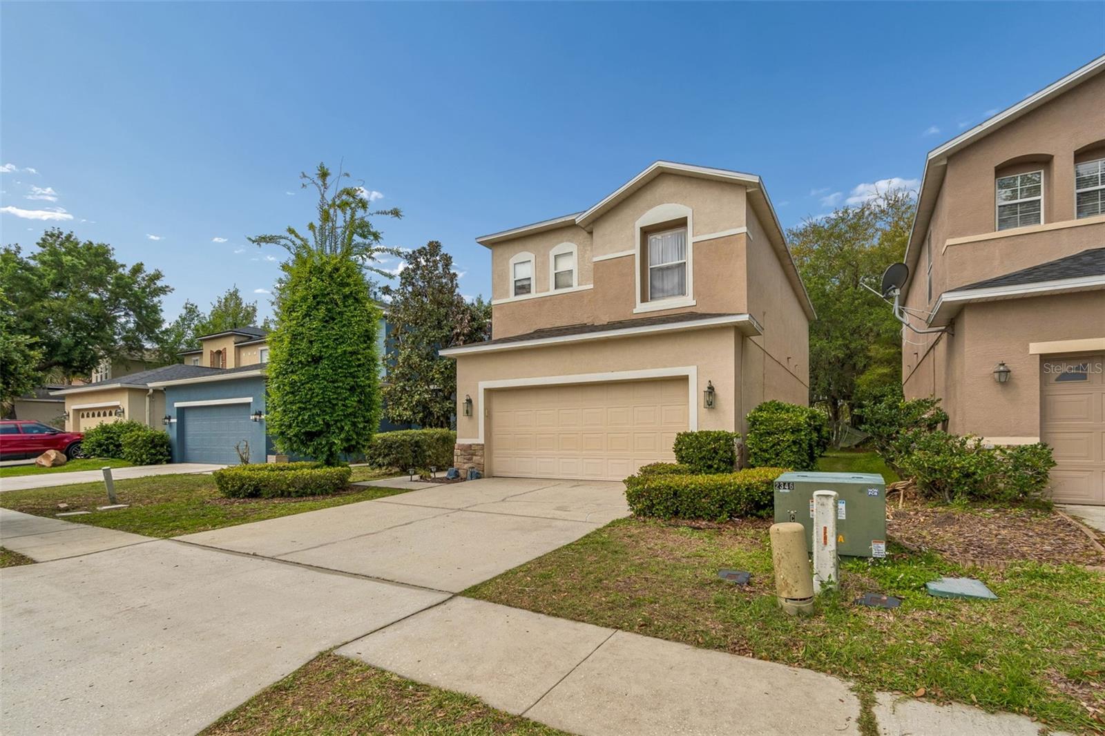 Image 3 of 57 For 2401 Silvermoss Drive