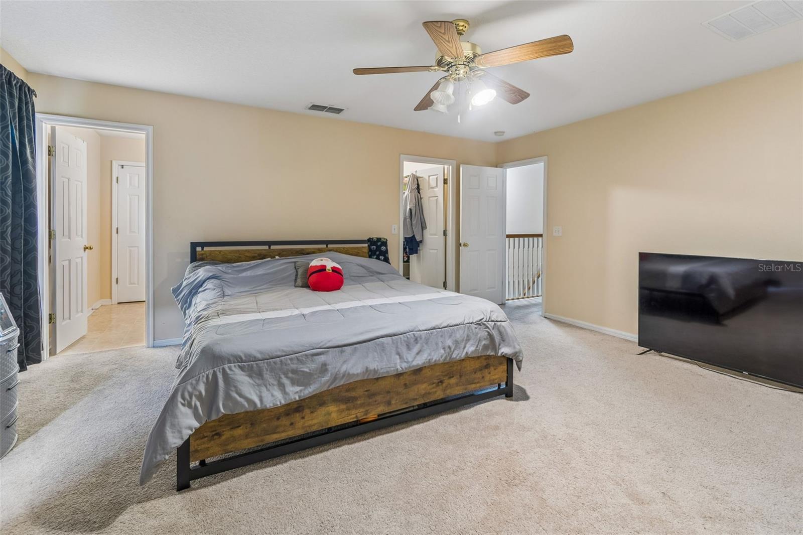 Image 34 of 57 For 2401 Silvermoss Drive