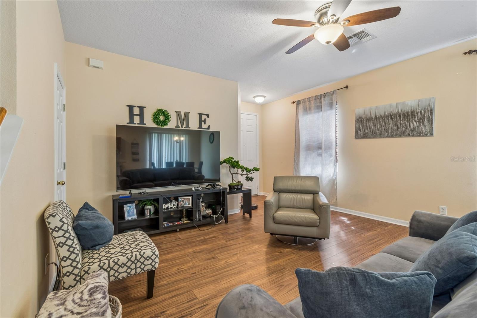 Image 8 of 57 For 2401 Silvermoss Drive