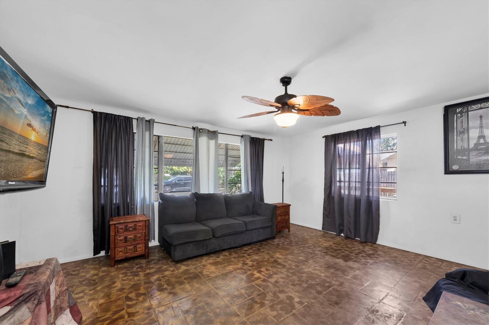 Image 3 of 36 For 1846 51st Street S