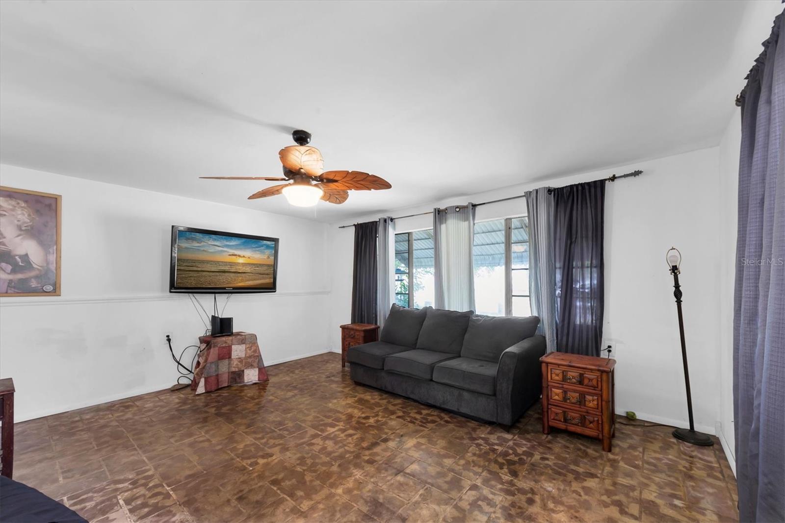 Image 4 of 36 For 1846 51st Street S