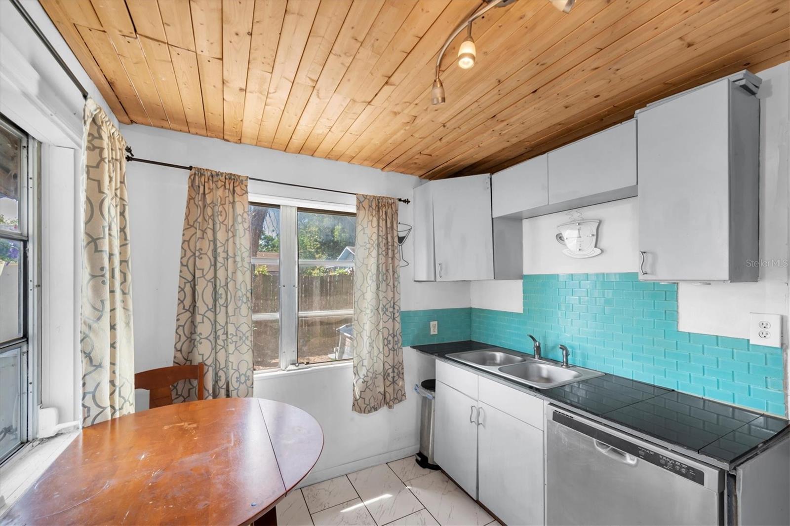 Image 6 of 36 For 1846 51st Street S