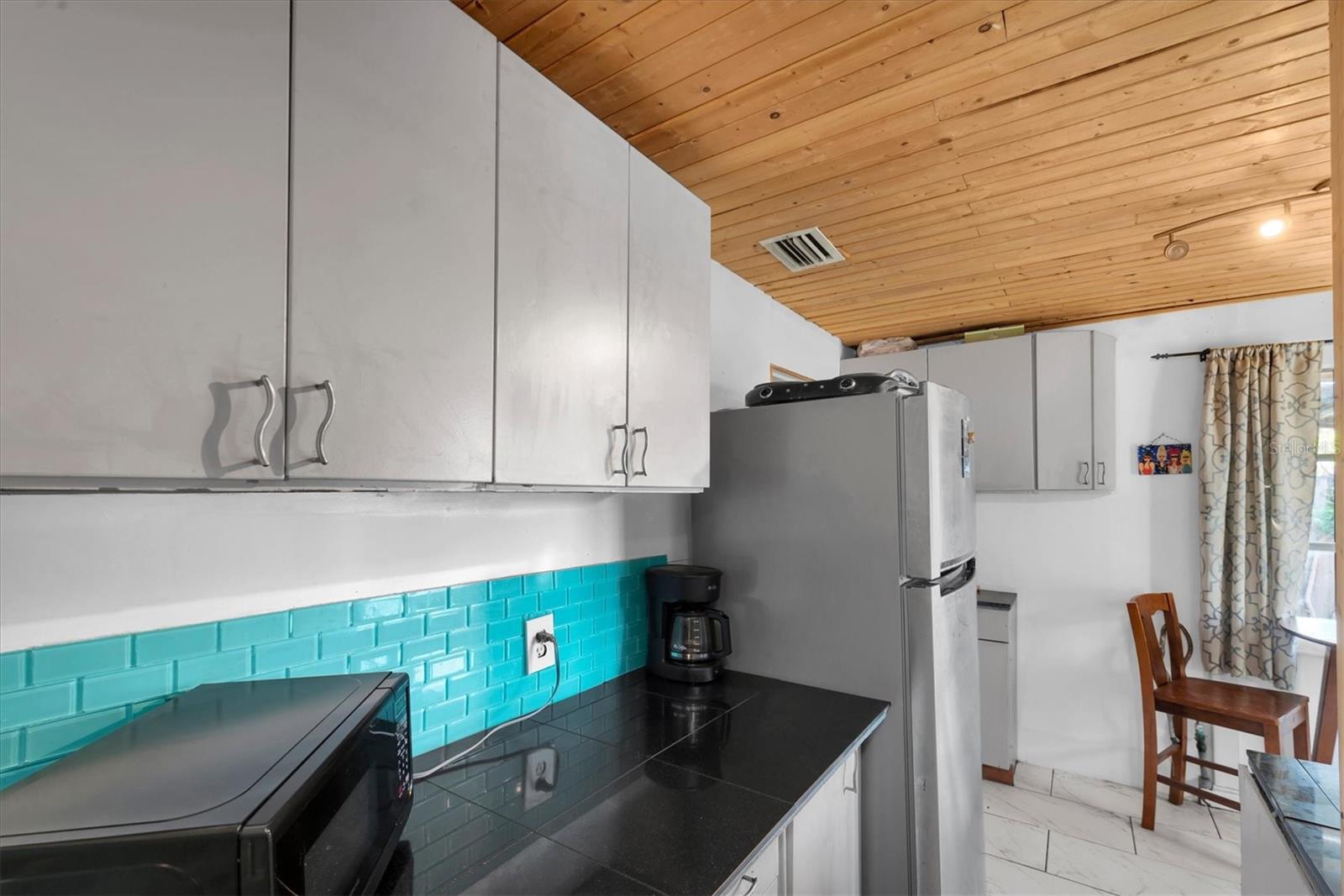 Image 9 of 36 For 1846 51st Street S