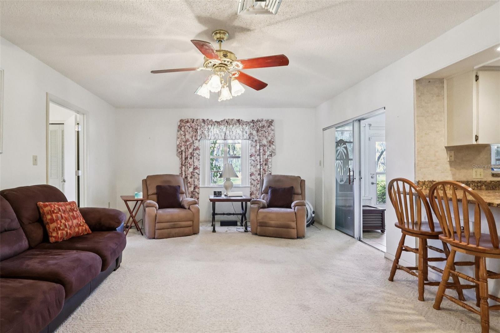 Image 10 of 22 For 12 Sun Air Boulevard E