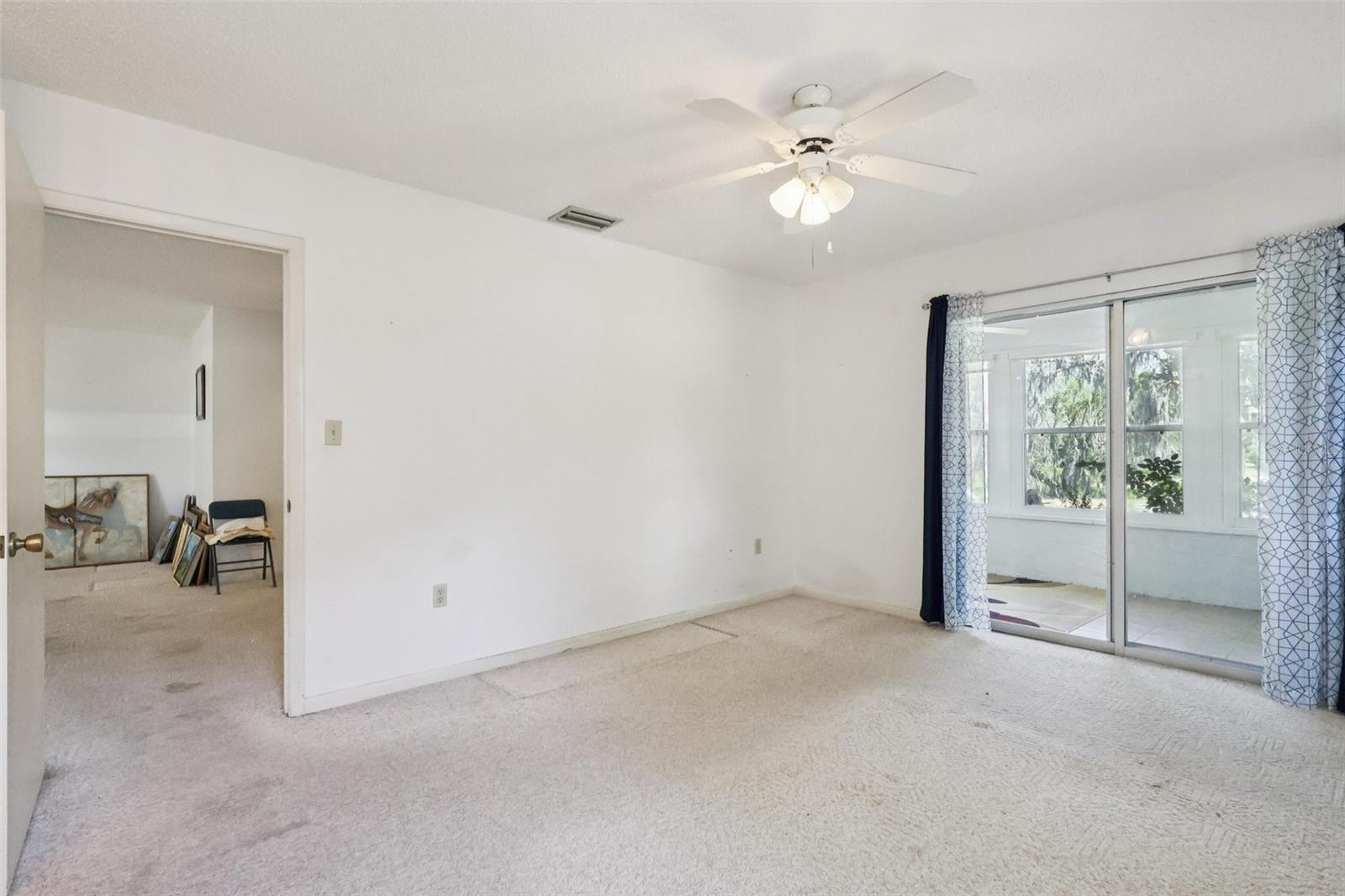 Image 14 of 22 For 12 Sun Air Boulevard E