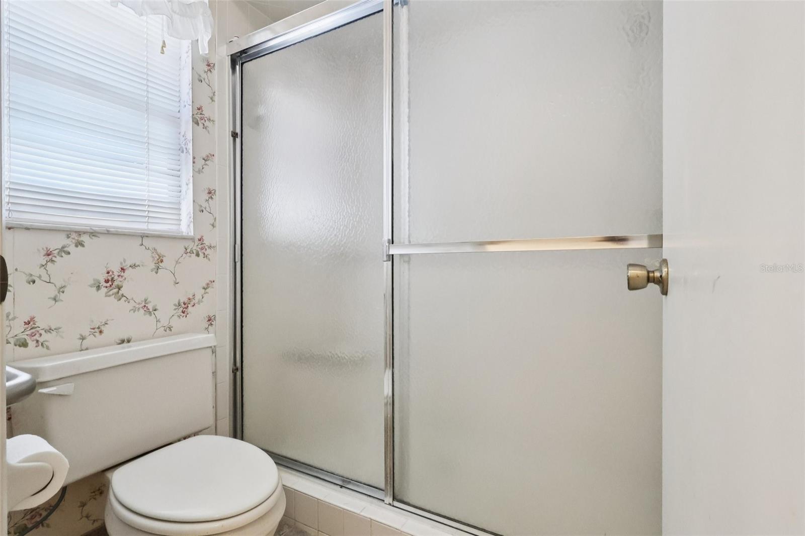 Image 16 of 22 For 12 Sun Air Boulevard E