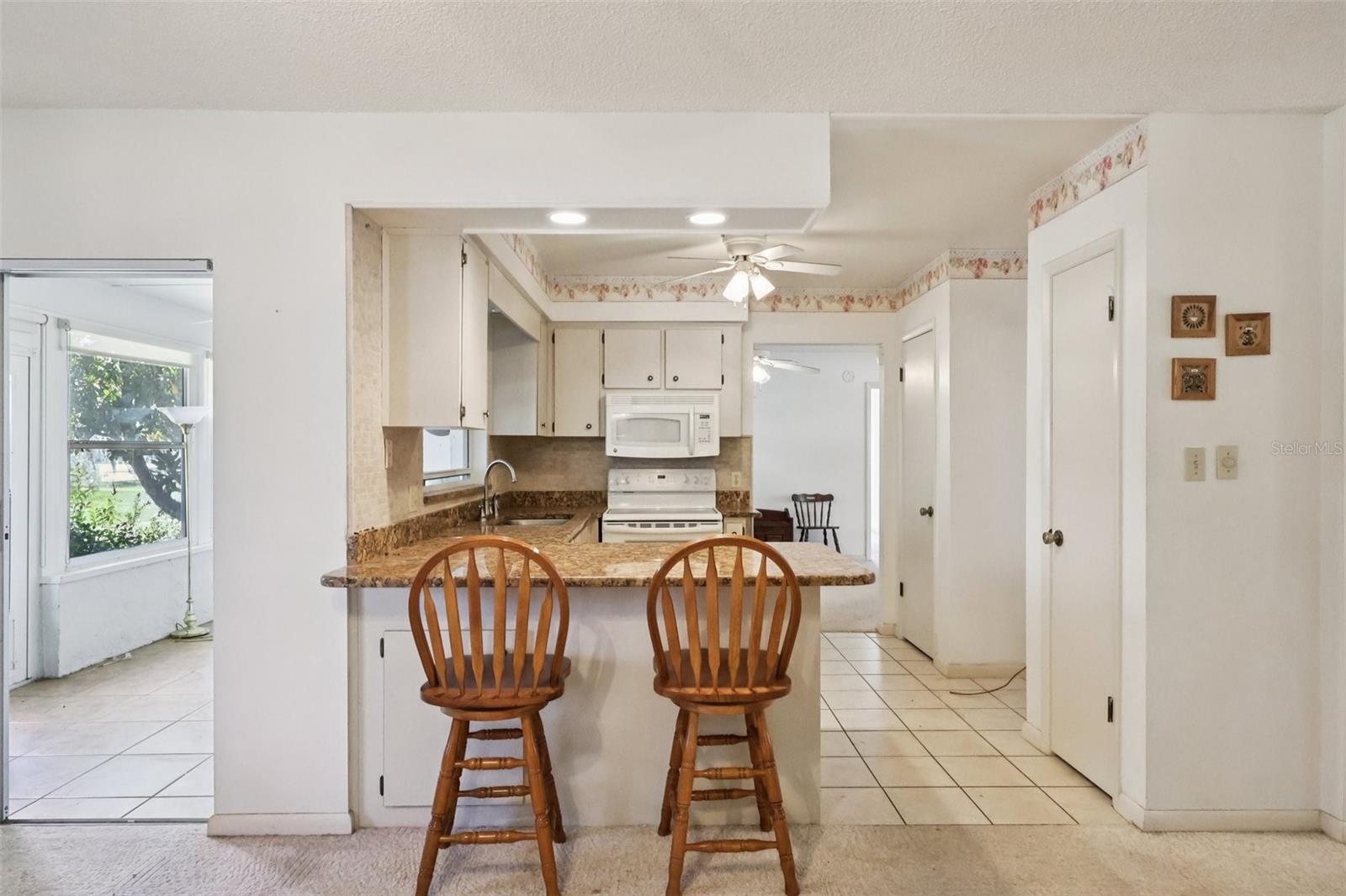 Image 5 of 22 For 12 Sun Air Boulevard E