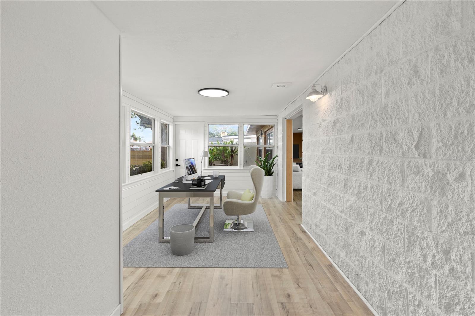 Listing photo id 15 for 13626 Allyn Drive