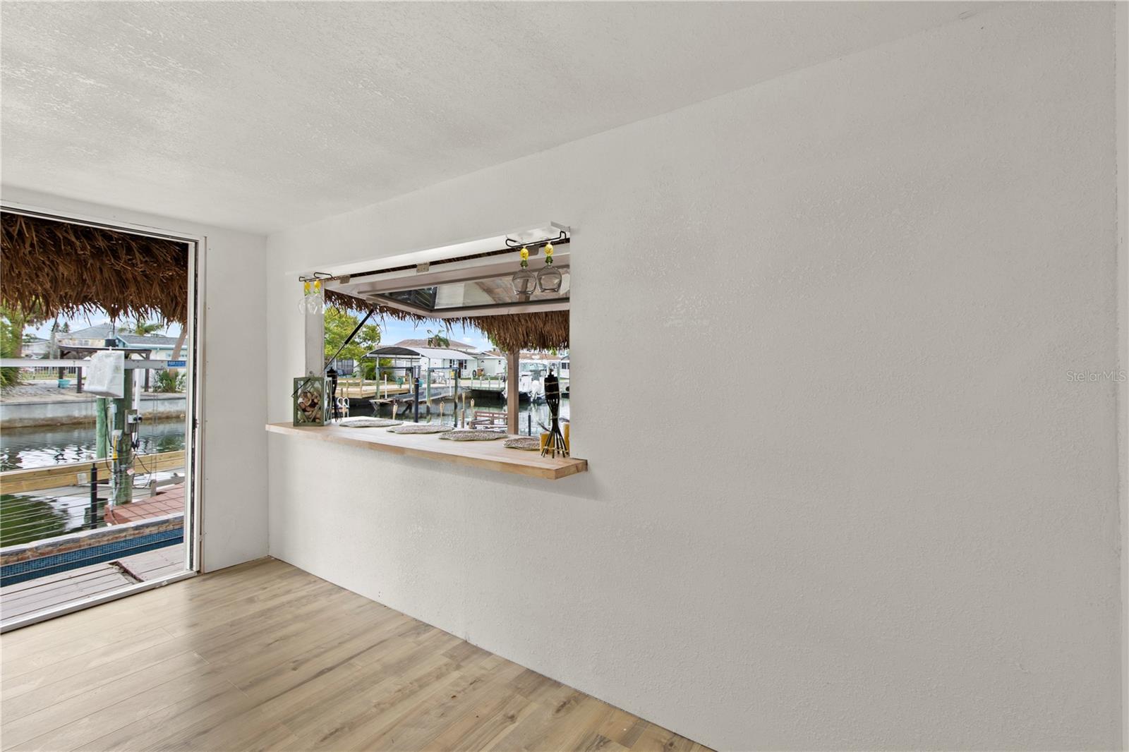 Listing photo id 20 for 13626 Allyn Drive