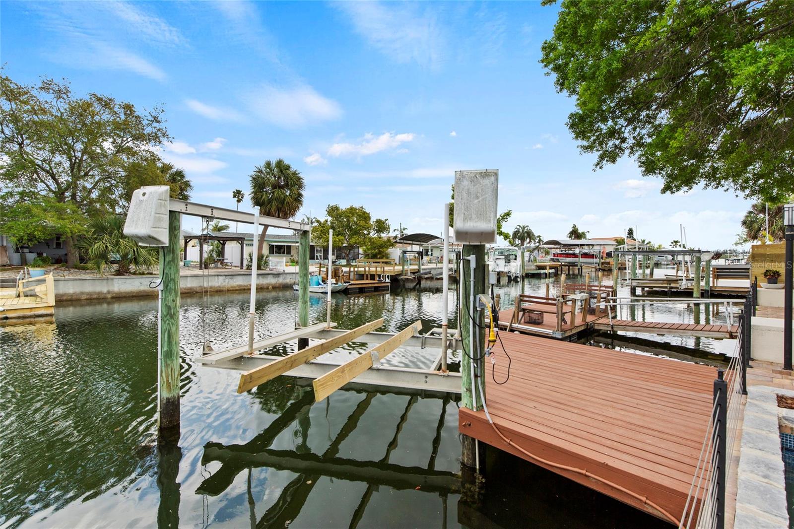 Listing photo id 26 for 13626 Allyn Drive