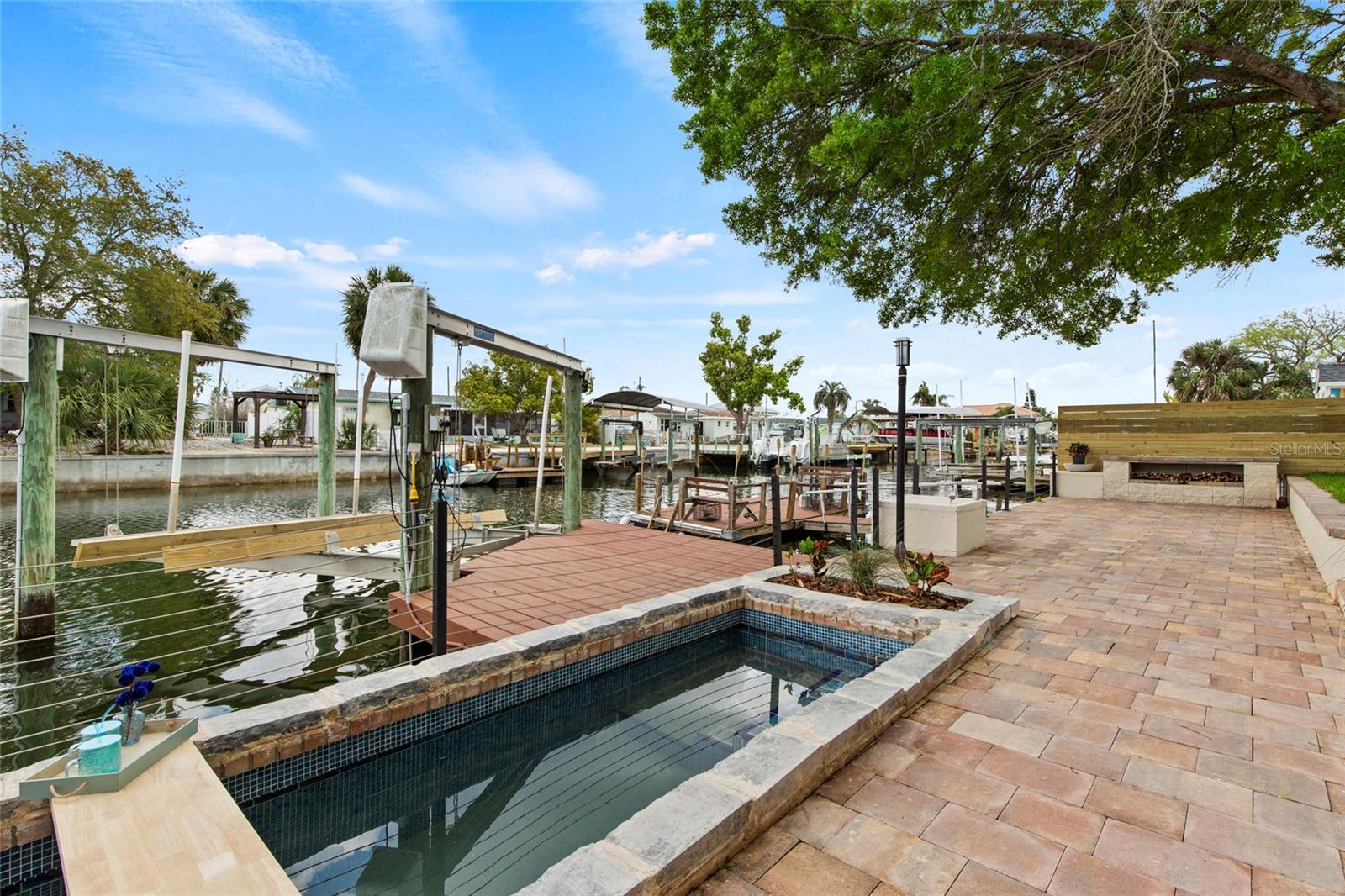 Listing photo id 27 for 13626 Allyn Drive