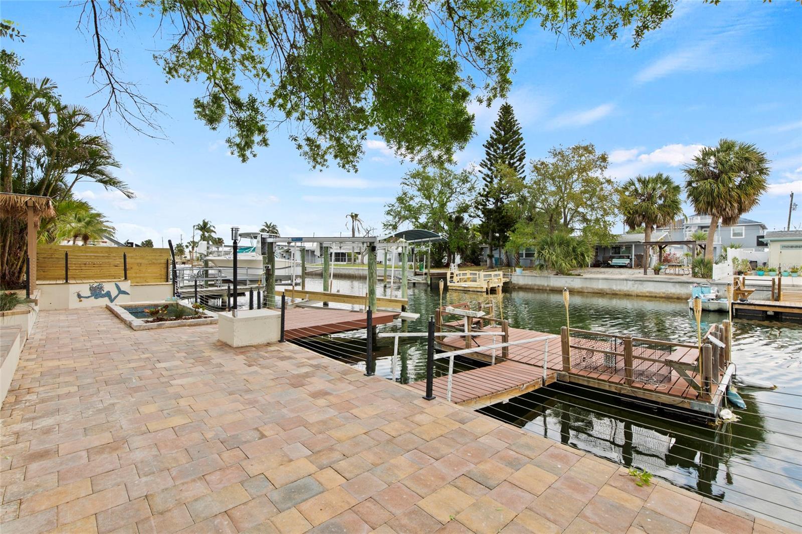 Listing photo id 28 for 13626 Allyn Drive