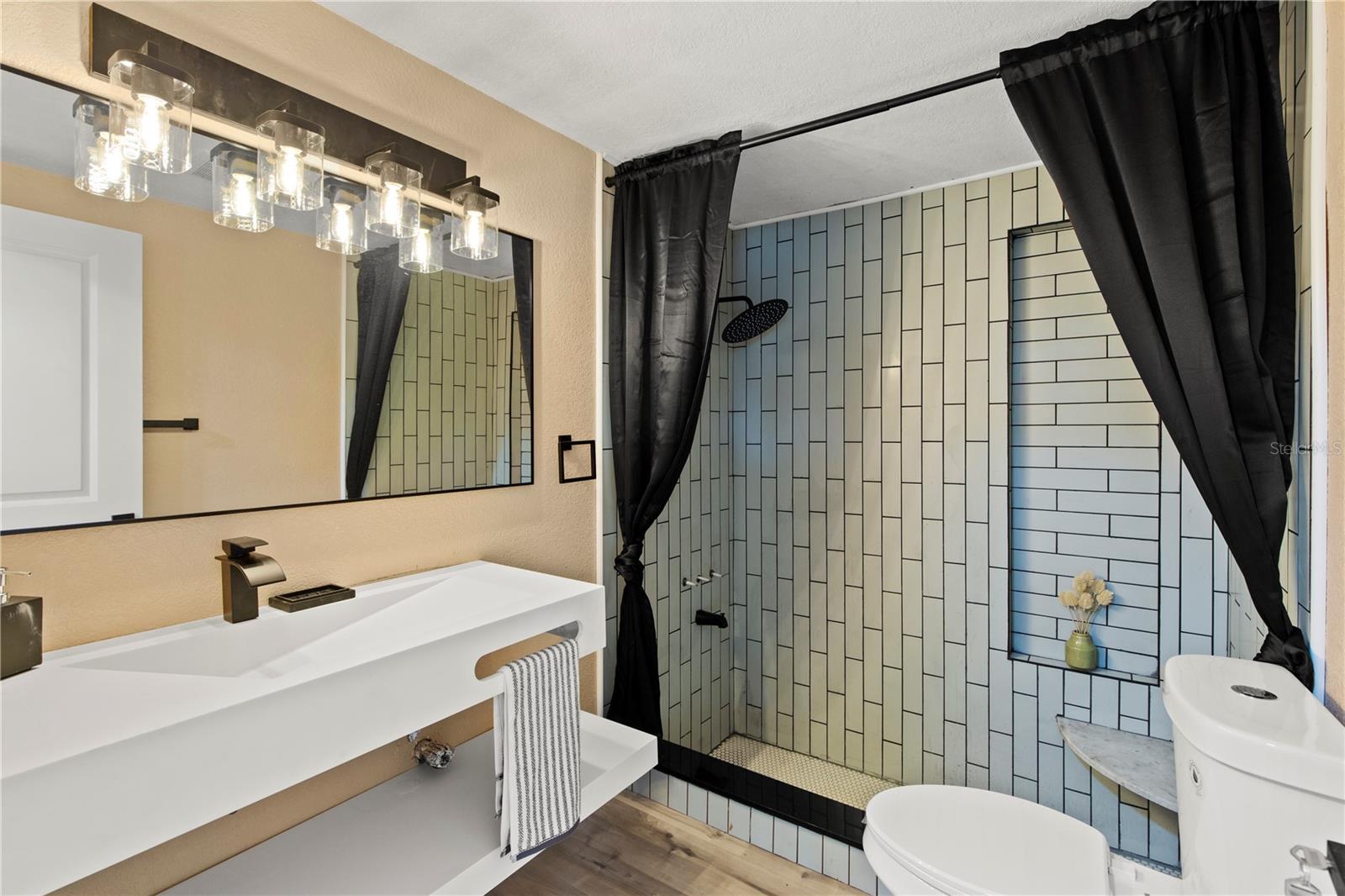 Listing photo id 31 for 13626 Allyn Drive