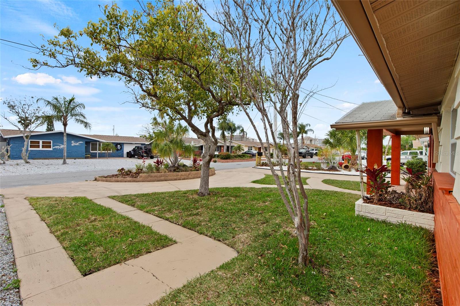 Listing photo id 35 for 13626 Allyn Drive