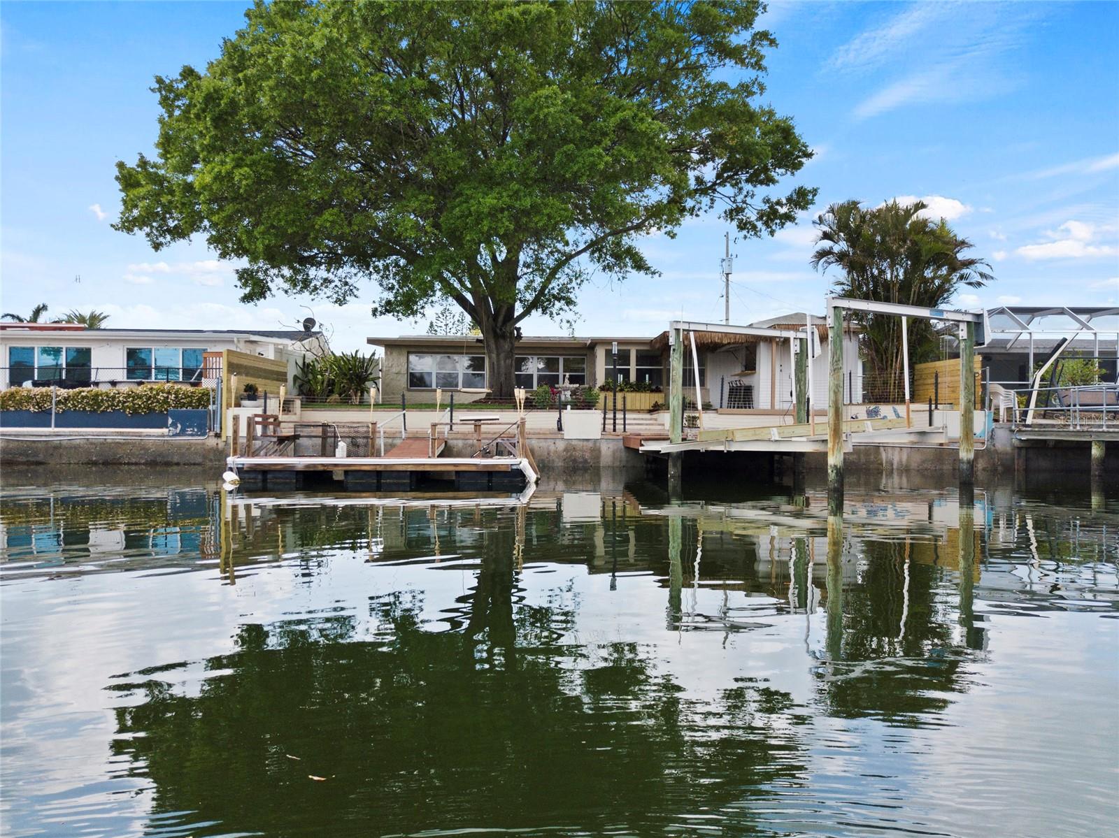 Listing photo id 36 for 13626 Allyn Drive