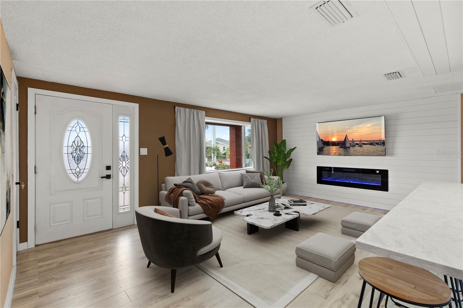 Listing photo id 2 for 13626 Allyn Drive