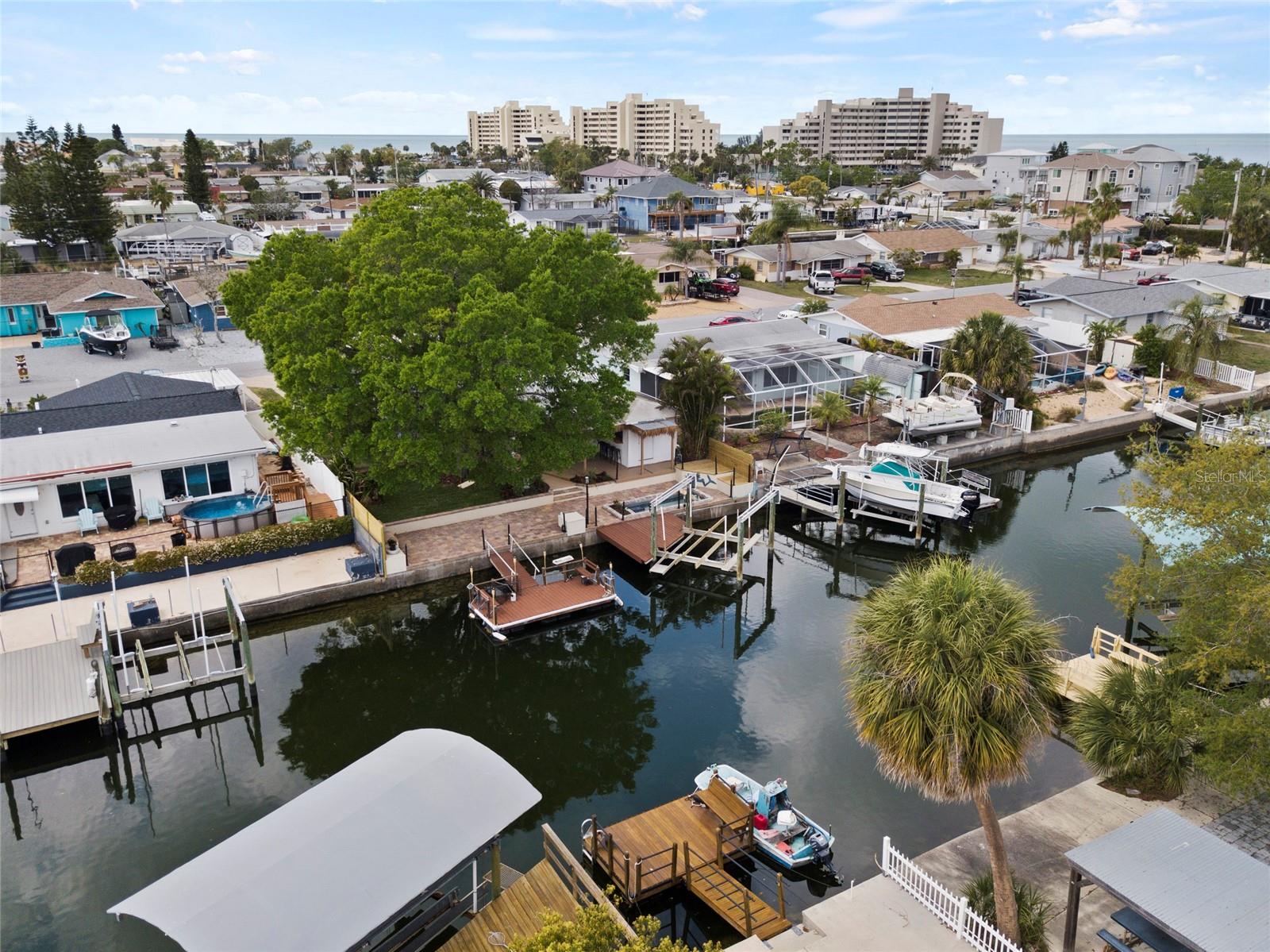 Listing photo id 38 for 13626 Allyn Drive