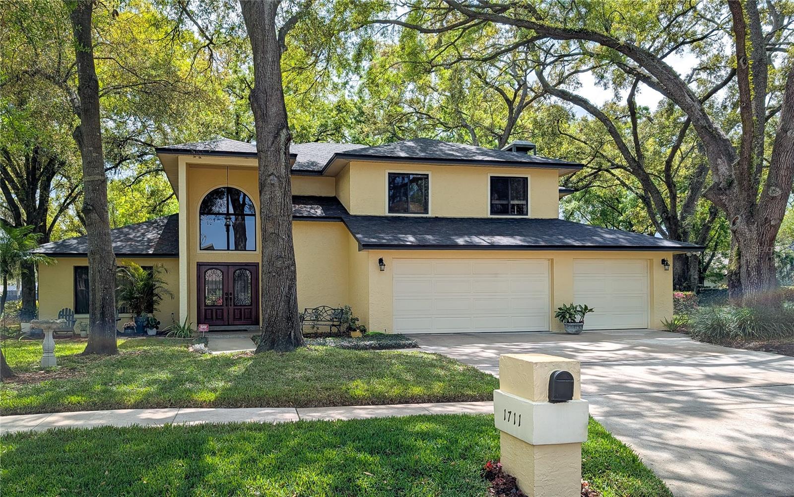 Details for 1711 Magdalene Manor Drive, TAMPA, FL 33613