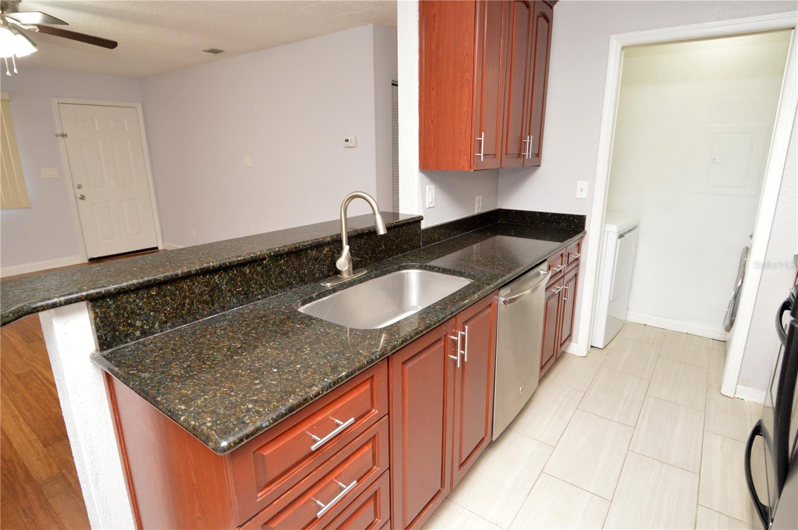 Image 10 of 100 For 10265 Gandy Boulevard N 1707