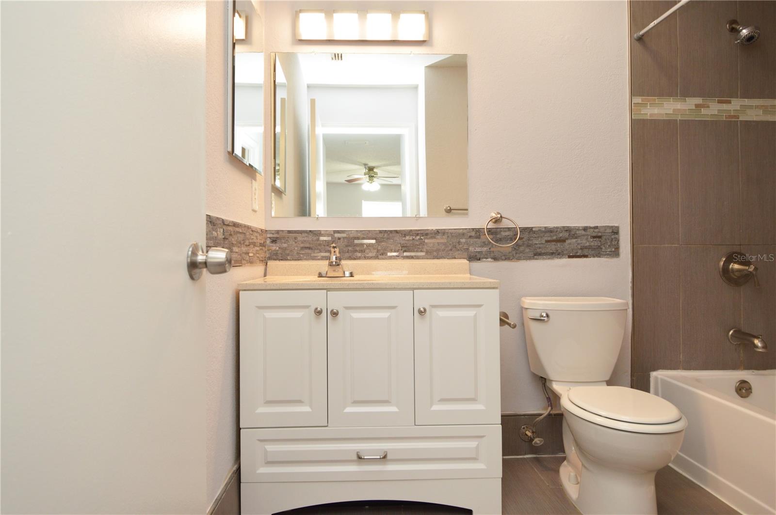 Image 31 of 100 For 10265 Gandy Boulevard N 1707