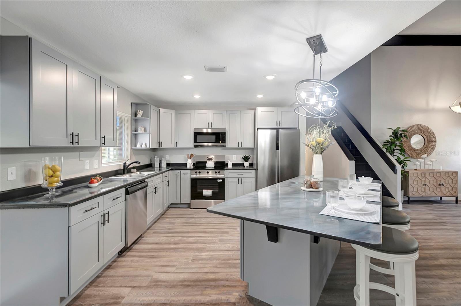 Image 13 of 46 For 16133 Ravendale Drive