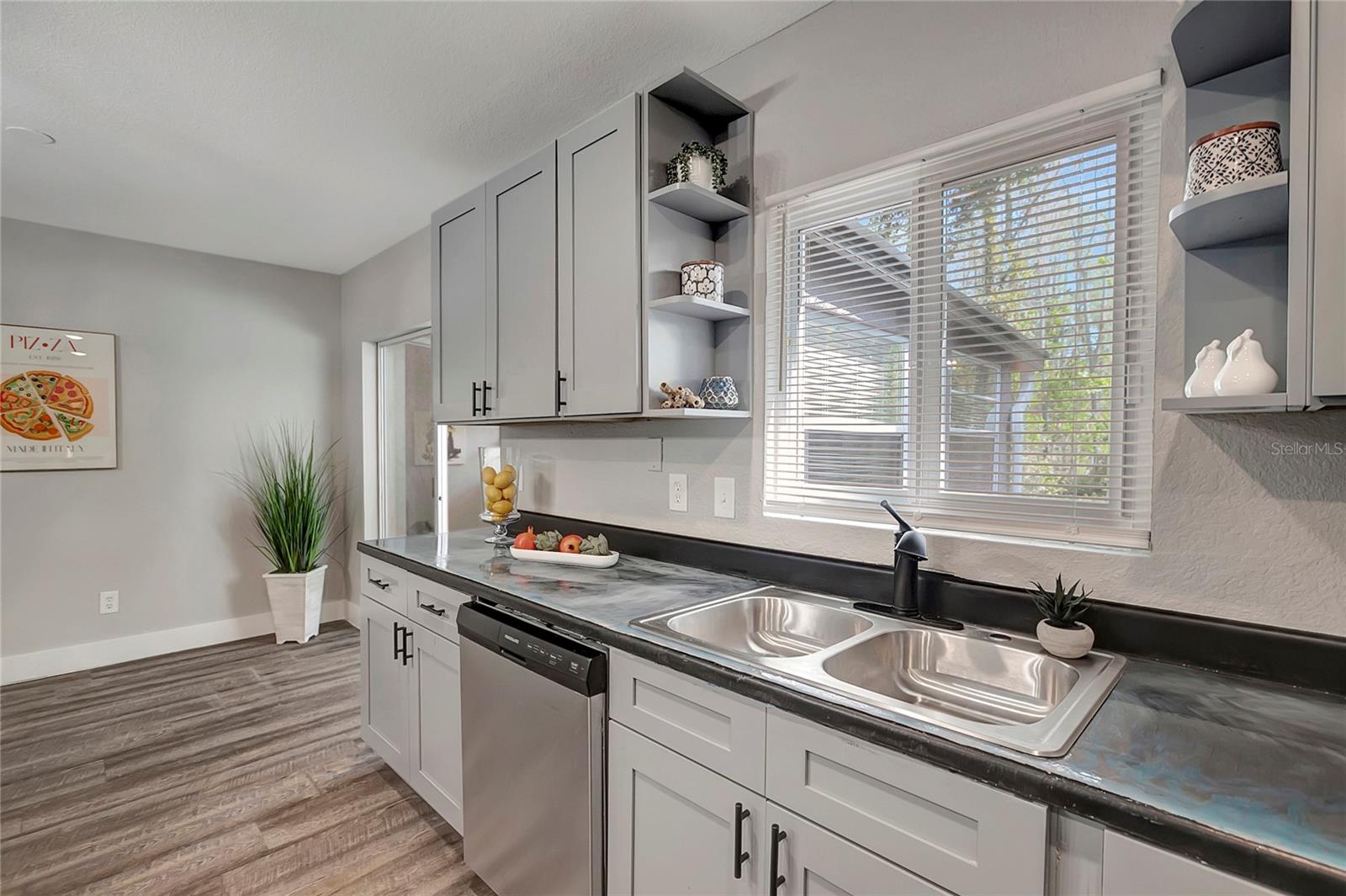 Image 19 of 46 For 16133 Ravendale Drive