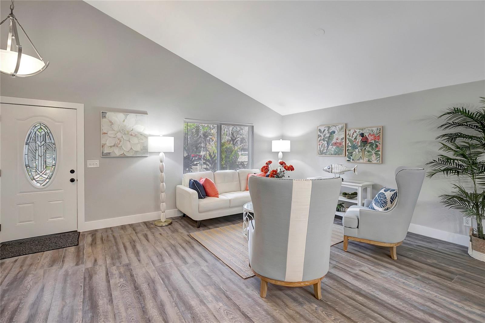 Image 3 of 46 For 16133 Ravendale Drive