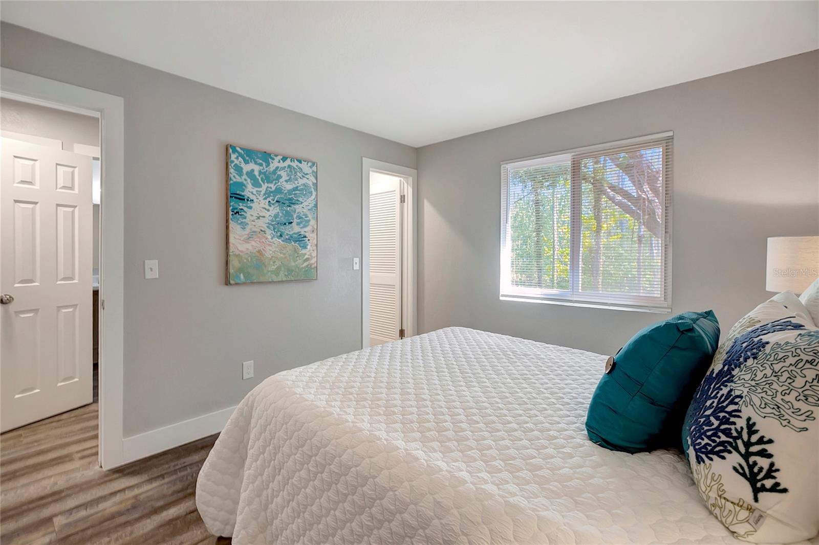 Image 33 of 46 For 16133 Ravendale Drive