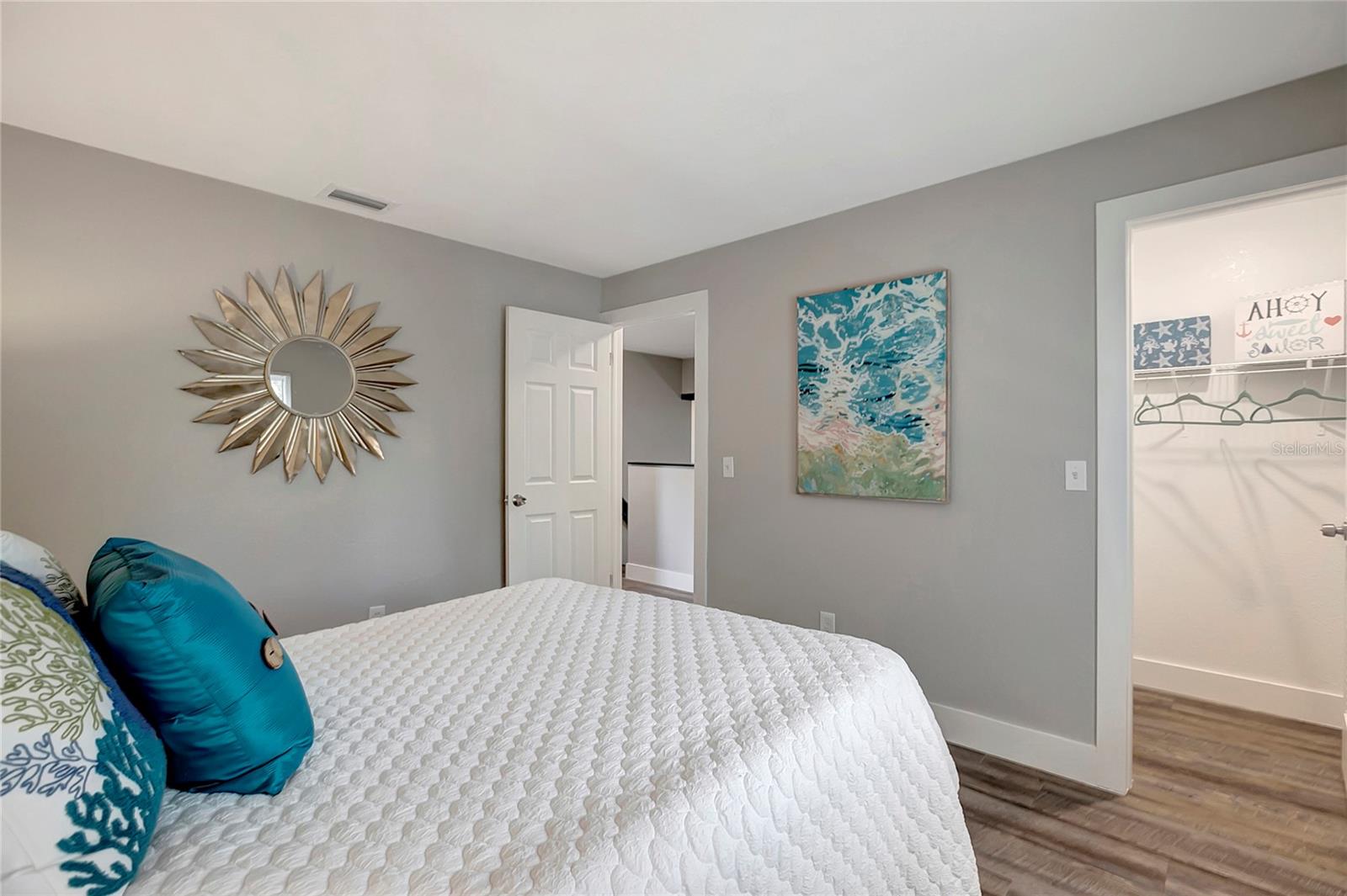 Image 34 of 46 For 16133 Ravendale Drive