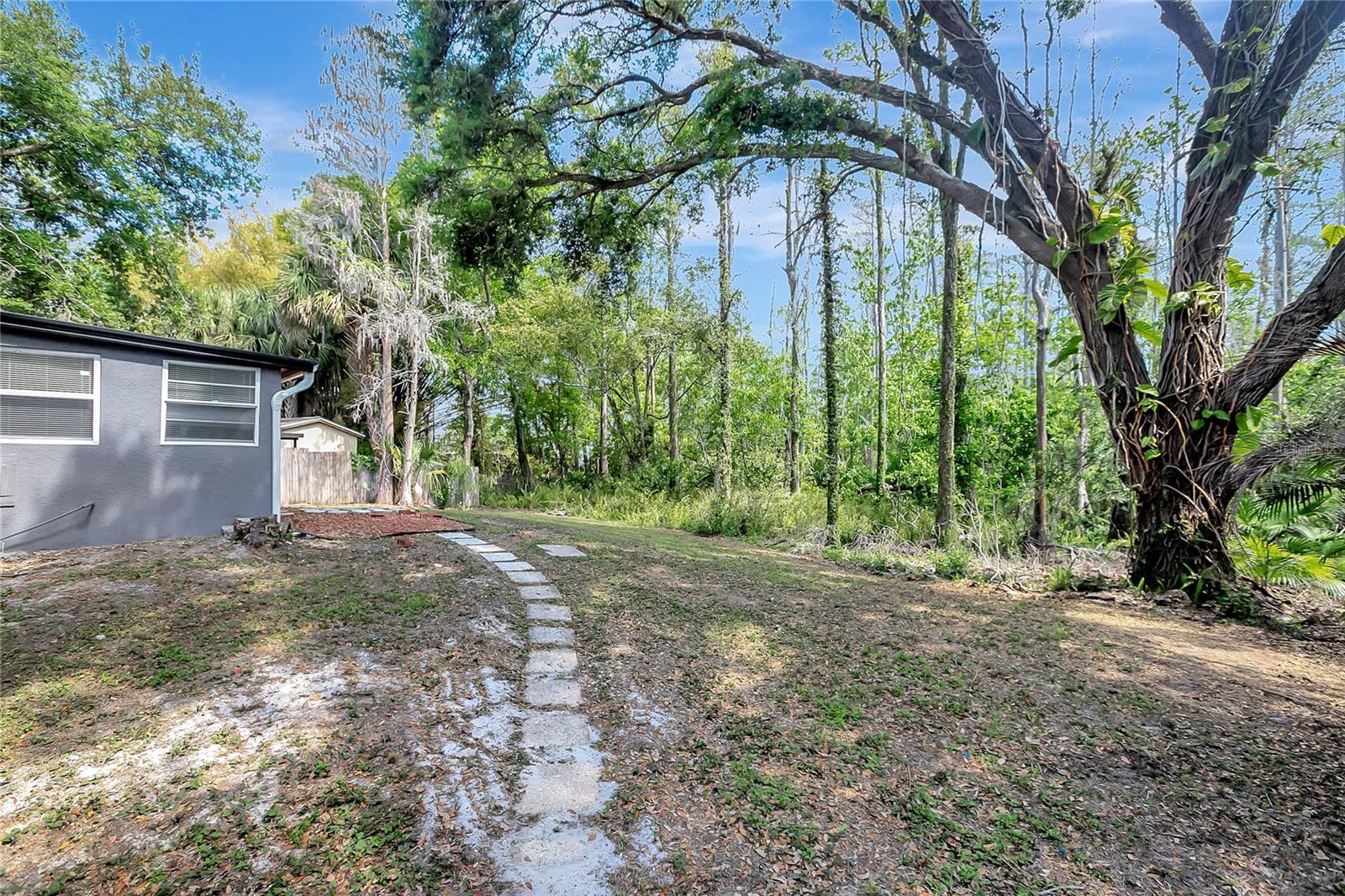 Image 39 of 46 For 16133 Ravendale Drive