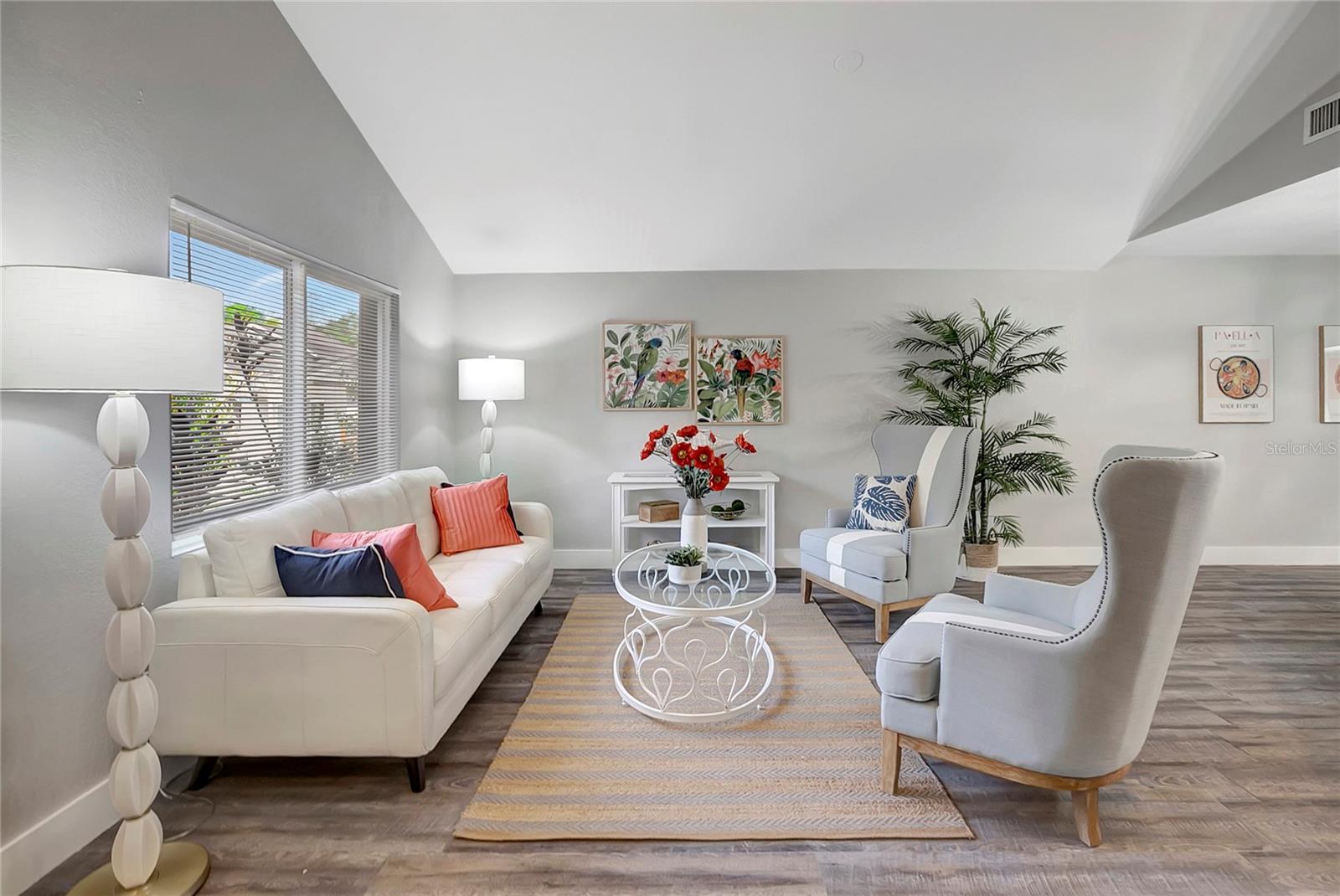 Image 4 of 46 For 16133 Ravendale Drive