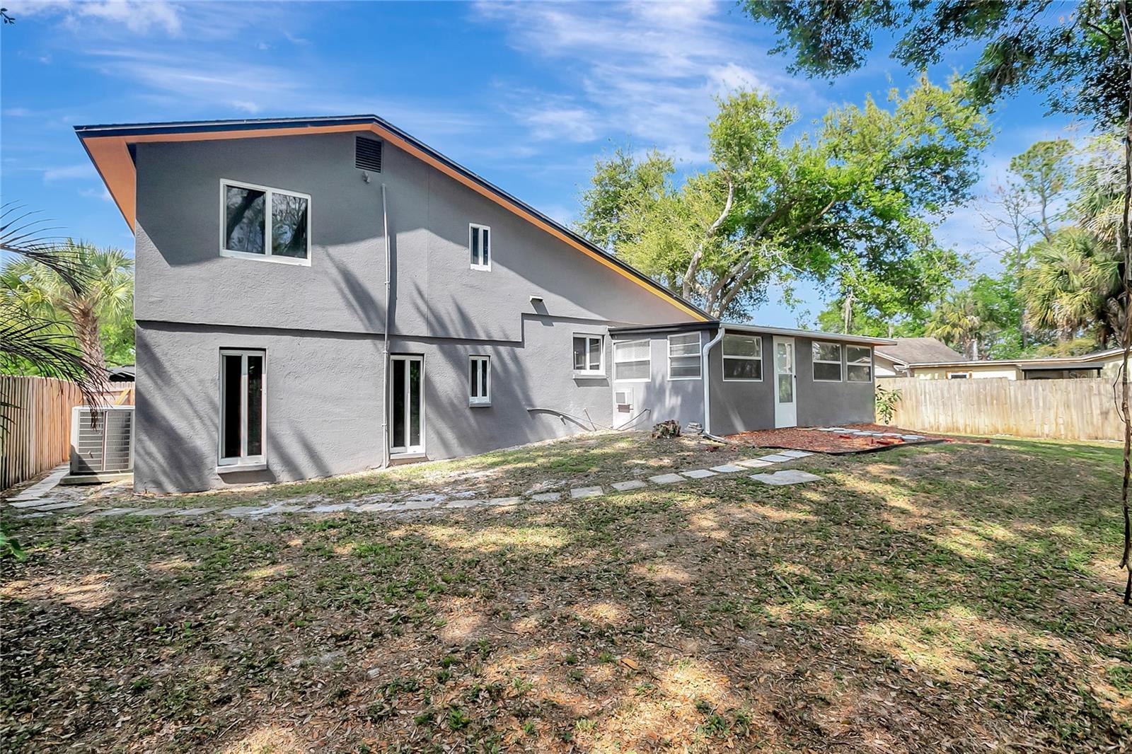 Image 40 of 46 For 16133 Ravendale Drive